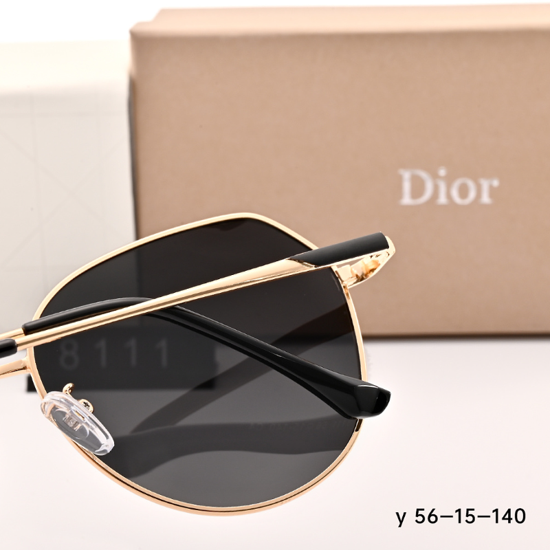 8111 Sunglasses with box