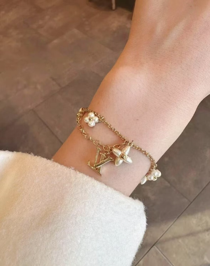 L220 Women's Titanium Steel Bracelet Jewelry