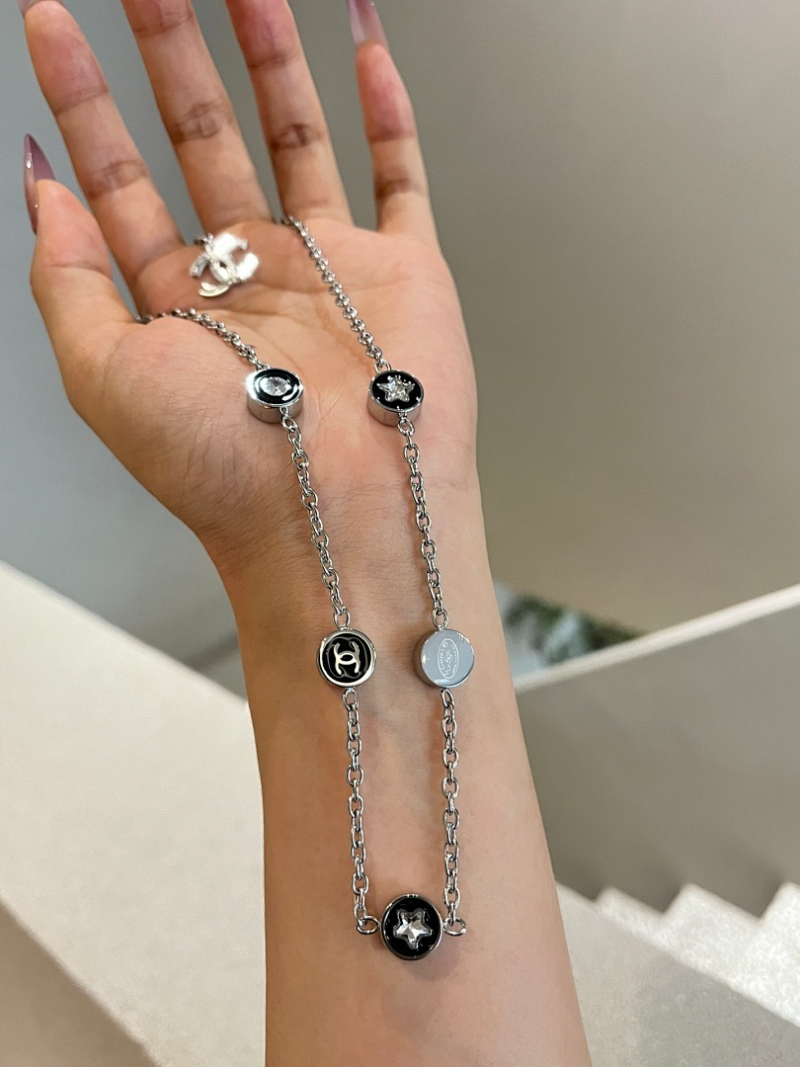 X742 Women's new titanium steel necklace jewelry