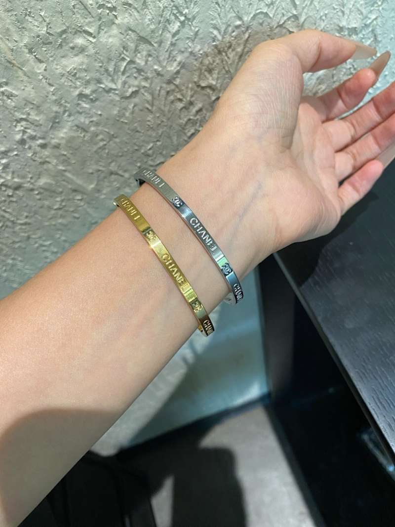 S499 Women's Titanium Steel Bracelet Jewelry