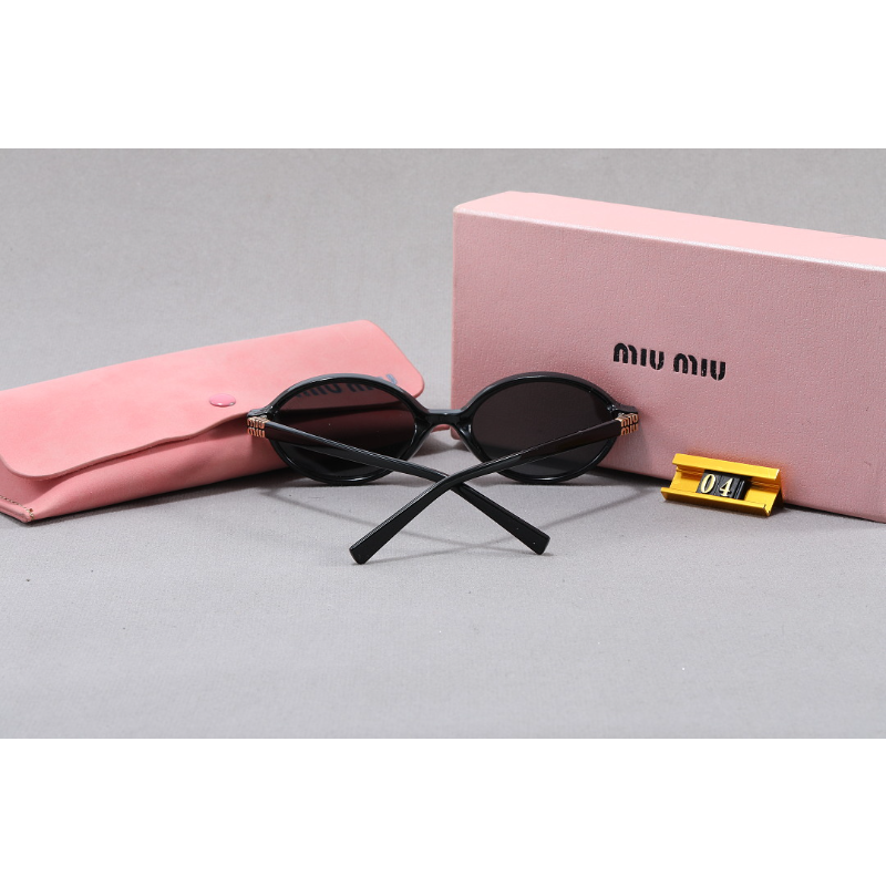 04 Sunglasses with box