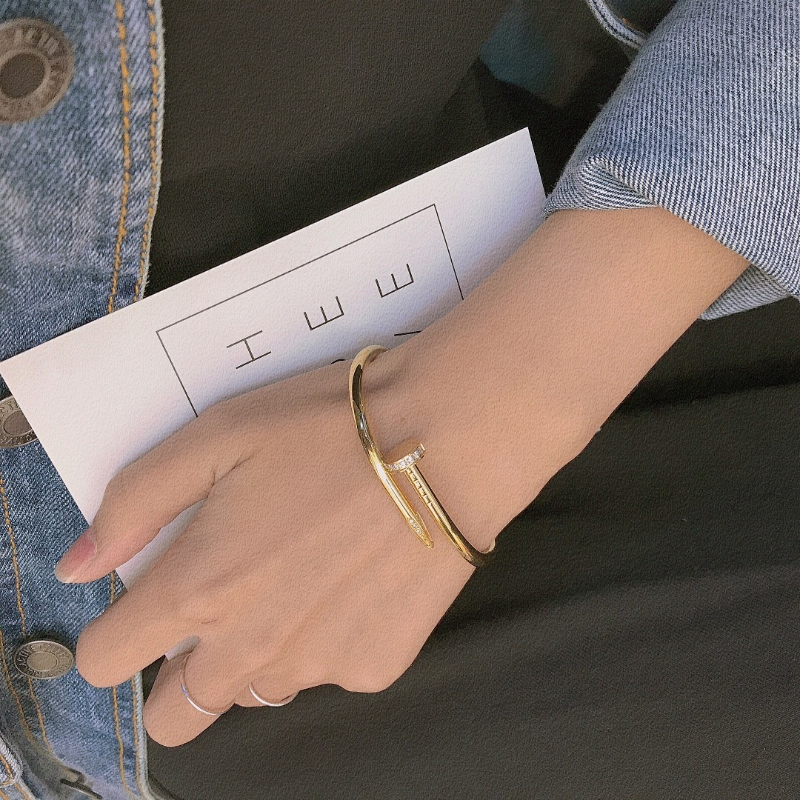 S098 Women's titanium steel nail bracelet jewelry