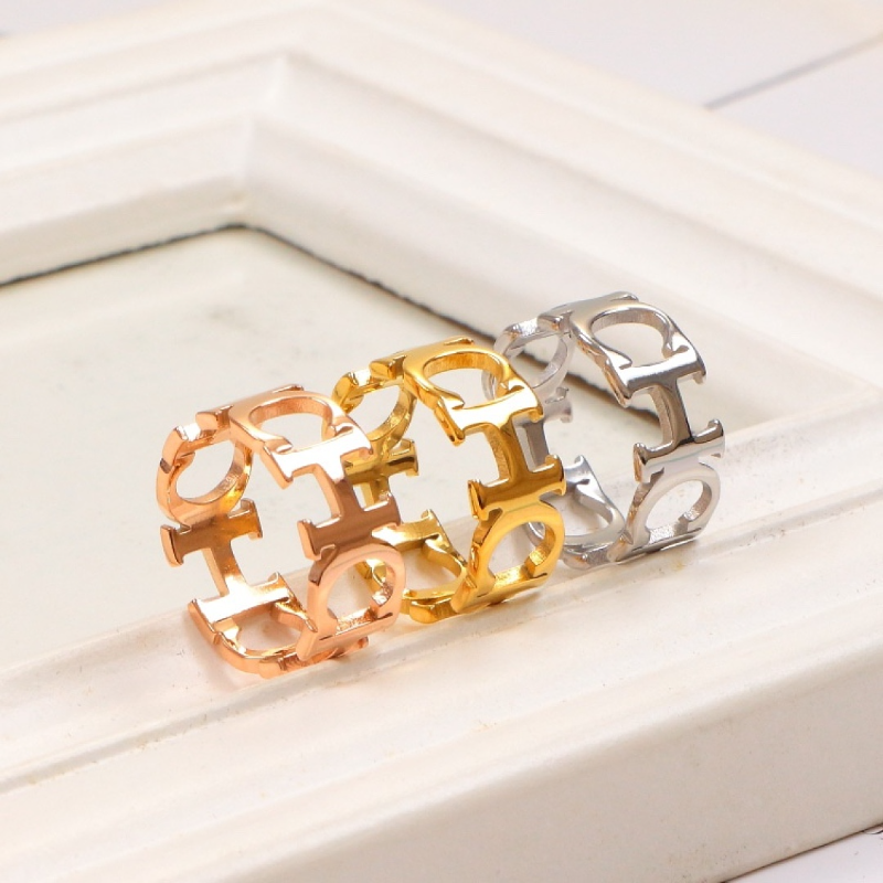 CHR37 Stainless steel large C letter ring women's jewelry