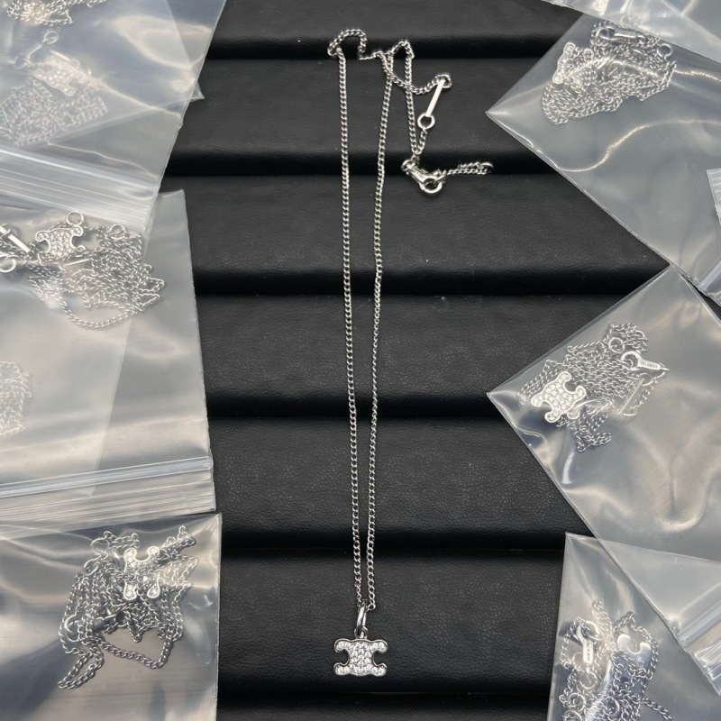 CEN4 New Diamond encrusted Triumphal Arch Logo Necklace Jewelry