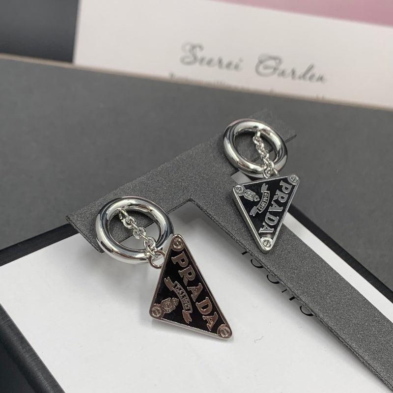 PE2 Classic Women's Stud Earrings Jewelry