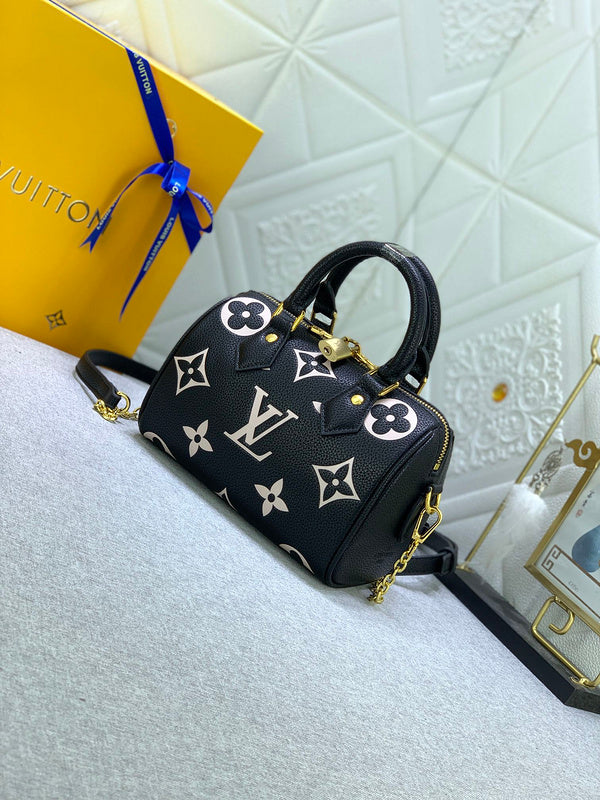 GLP017 High quality leather bag 20.5 x 13.5 x 12CM handbag