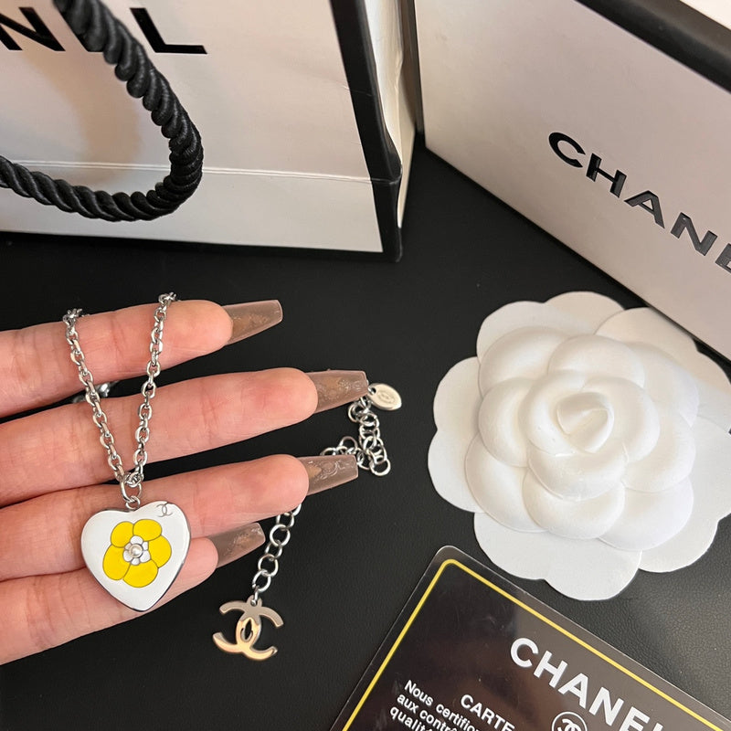 X500 Women's heart-shaped flower drop oil necklace jewelry
