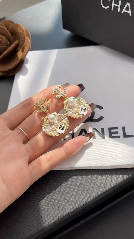 A1086 Women's new fashion stud earrings jewelry