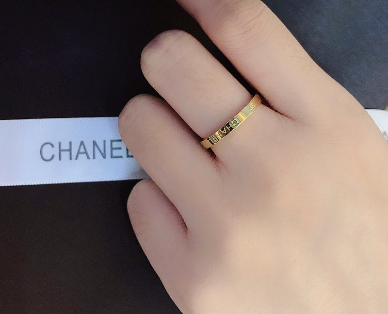 CR018 Fashion classic ring SIZE:6.7.8 Jewelry