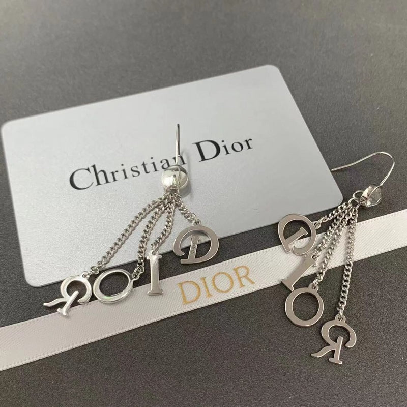 DE133 Classic Women's Rhinestone Stud Earrings Jewelry