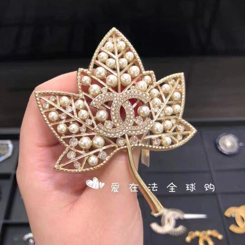 CHX37 women brooch gold-plated jewelry