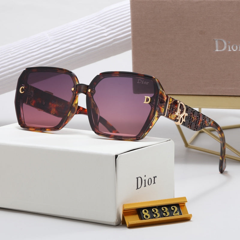 8332 Sunglasses with box