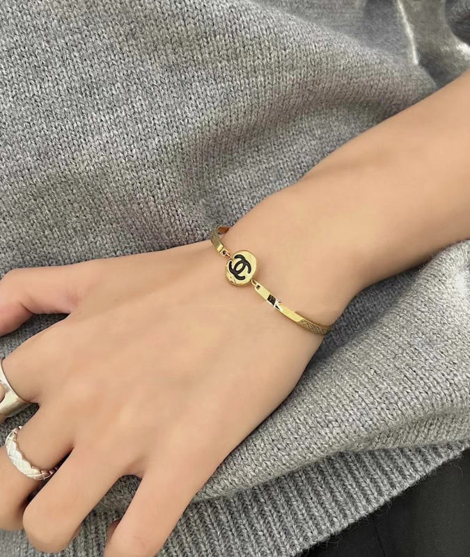 S389 Women's fashion 18K titanium steel bracelet Jewelry