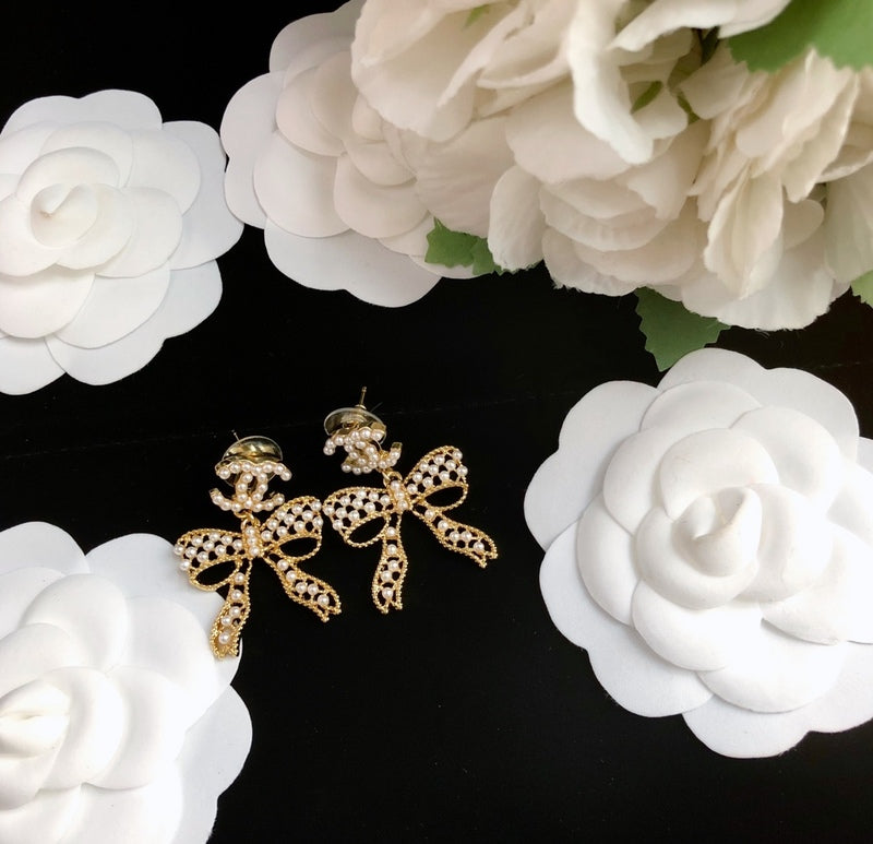 CHE138 Classic Bow Pearl Stud Earrings Jewelry