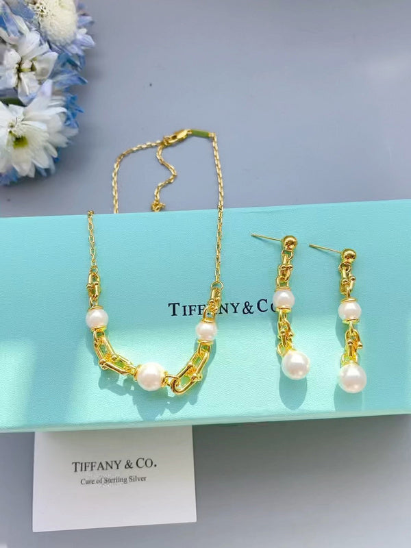 X641 Women's titanium steel necklace jewelry