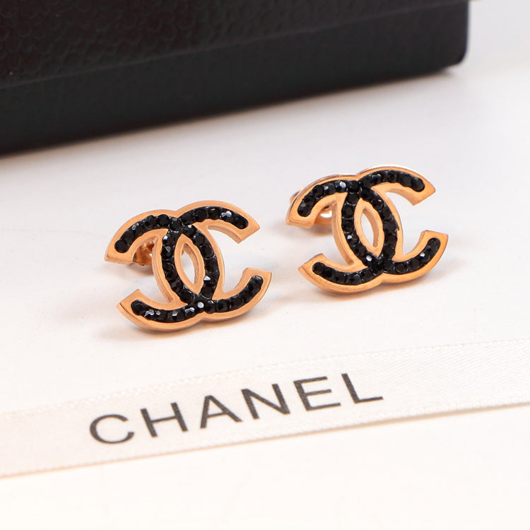 CHE118 18K Titanium Steel Color Gold Couple Double C Letter Black Diamond Stud Earrings Jewelry