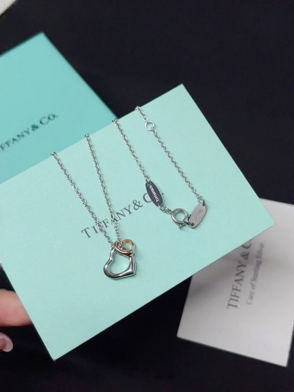 X679 Women's titanium steel heart-shaped necklace jewelry