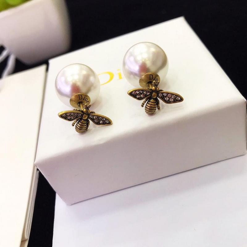 DE82 Classic Pearl Letter Stud Earrings Jewelry