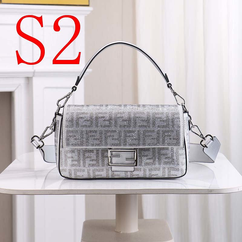 LFP46 bag 27-15-6CM Shoulder bags