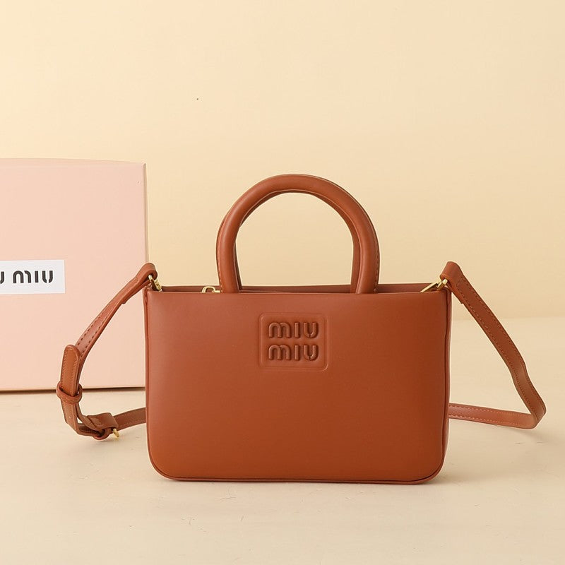 LMP20 bag 20-4-13CM Hand bag
