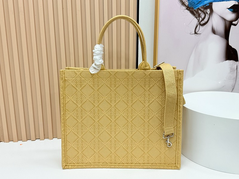 LDP33 bag  26-8-22cm 41-14-32cm 36-27-16cm Hand bag