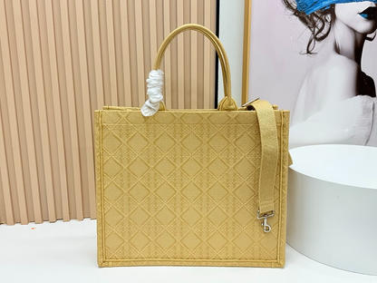 LDP33 bag  26-8-22cm 41-14-32cm 36-27-16cm Hand bag
