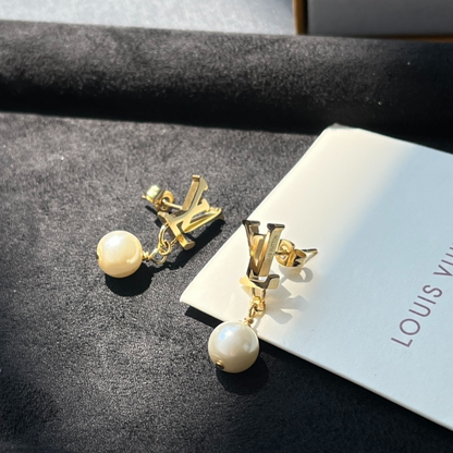 A1037   Women's Titanium Steel Earrings and Jewelry