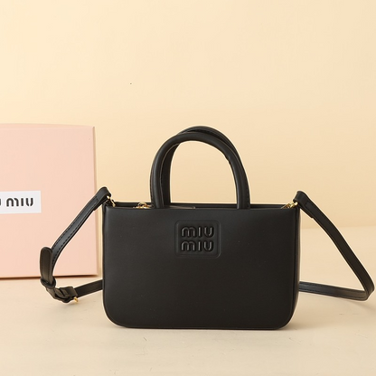 LMP20 bag 20-4-13CM Hand bag