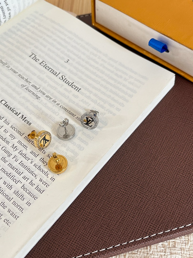 A1242   Women's new fashionable titanium steel earrings and jewelry