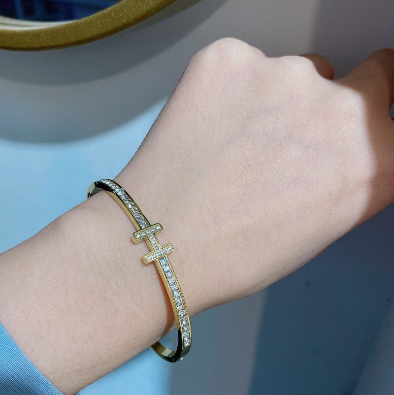 S281  Women's Titanium Steel Bracelet Jewelry