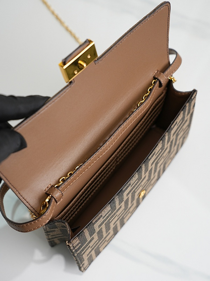LFP53 bag 21-5-11.5cm Shoulder bags
