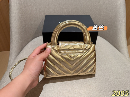 LCP114Shoulder bags 19-12-6CM with box