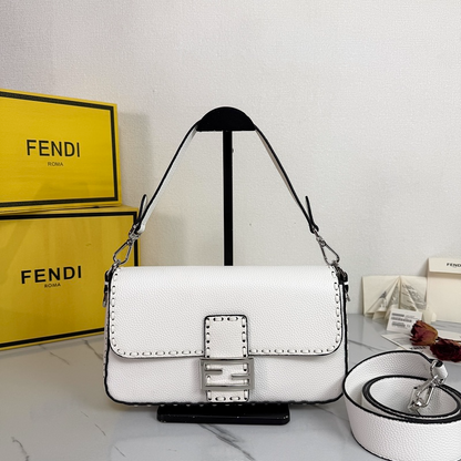 LFP30 bag 27-15-6CM Shoulder bags