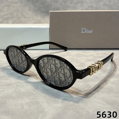 5630  Sunglasses with box