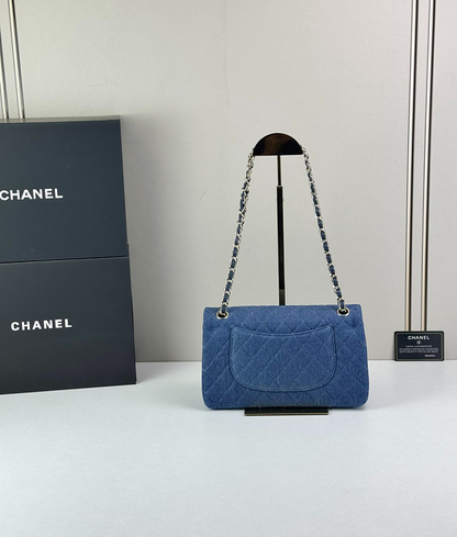 LCP65 bag 25-15-6cm Shoulder bags