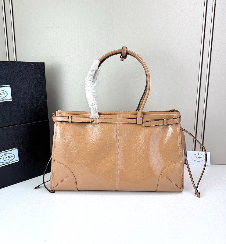 LPP43 bag 38-25-13cm Hand bag