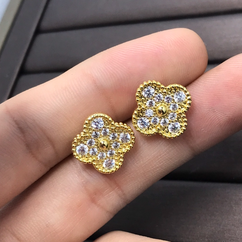 VAE61   Women's Starry Sky Large Earnail Jewelry