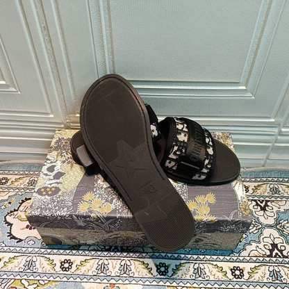 MJDS32 Slippers Women shoes 35-42 With box