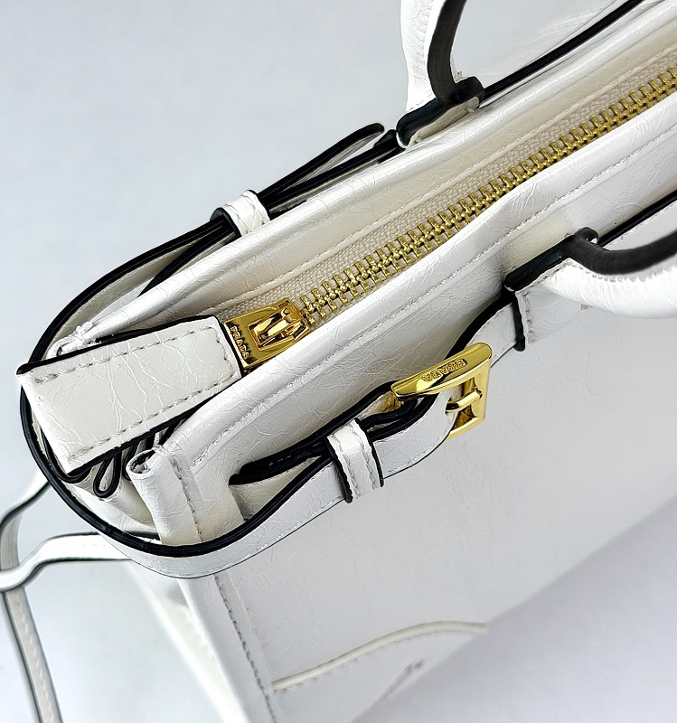 LPP42 bag 32-16-12cm Hand bag