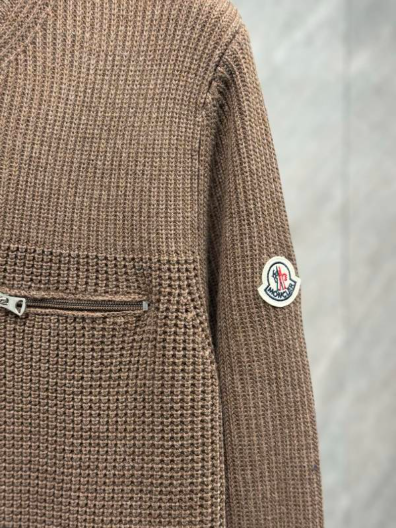 110119   New Mongolian micro seal wool knitted long sleeved Top quliaty 1:1 clothing