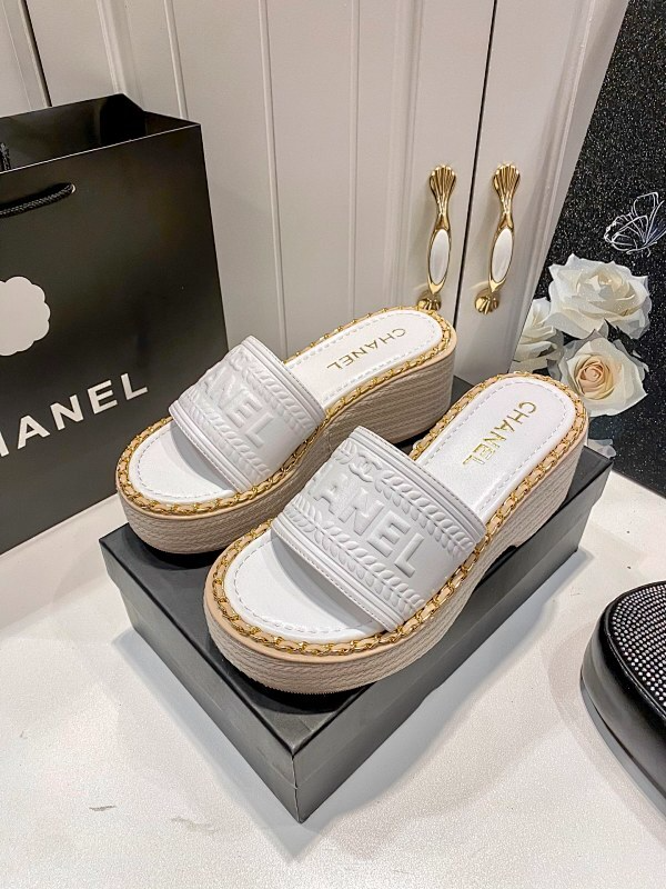 MCS1 Synthetic Leather slippers 35-40 Shoes With box