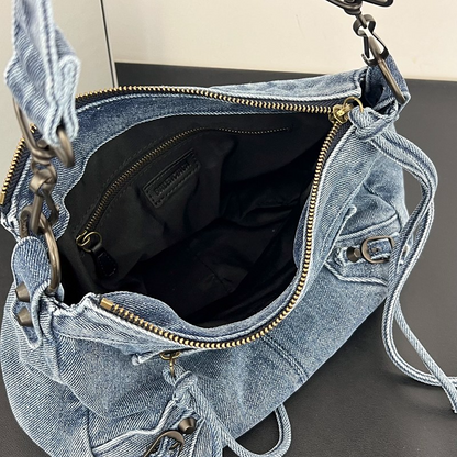 LBP18 Bag 27.9×19×13.9cm Shoulder bags