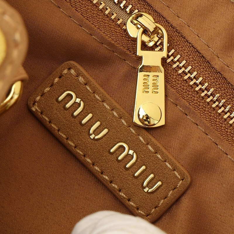 LMP21 bag 22-8-11cm Hand bag