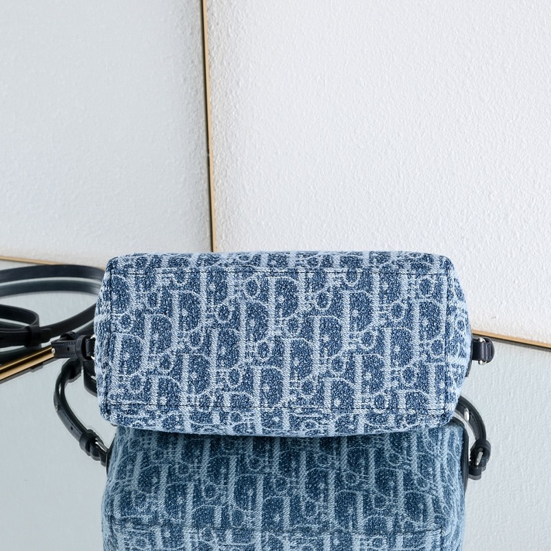 LDP66 Bag 22x13x9.5cm Shoulder bags