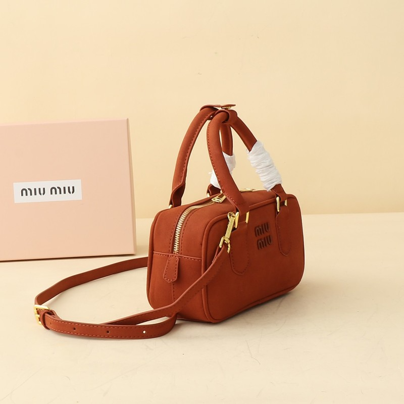 LMP21 bag 22-8-11cm Hand bag