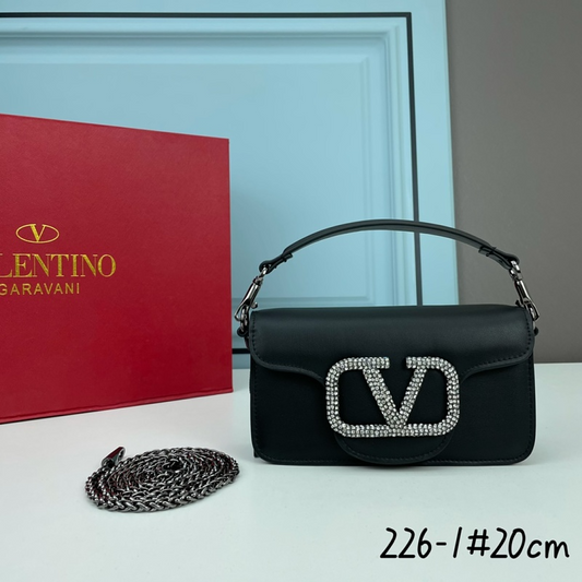 LVP5 bag 20-11-5cm Shoulder bags