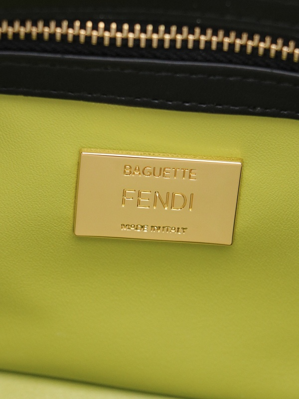 LFP46 bag 27-15-6CM Shoulder bags