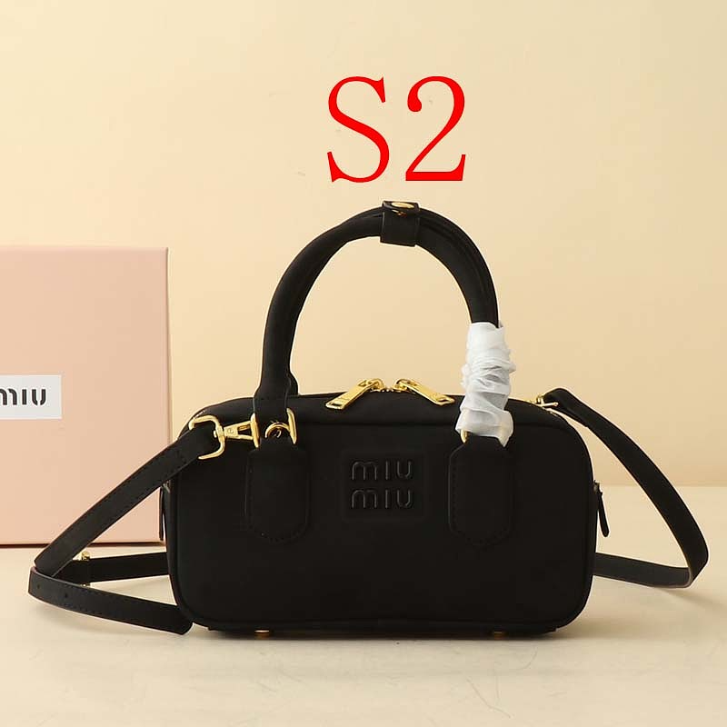 LMP21 bag 22-8-11cm Hand bag
