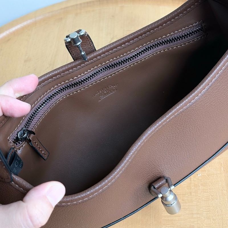 LGP62 bag 31.5-21-5cm 27-13-3.5cm Hand bag
