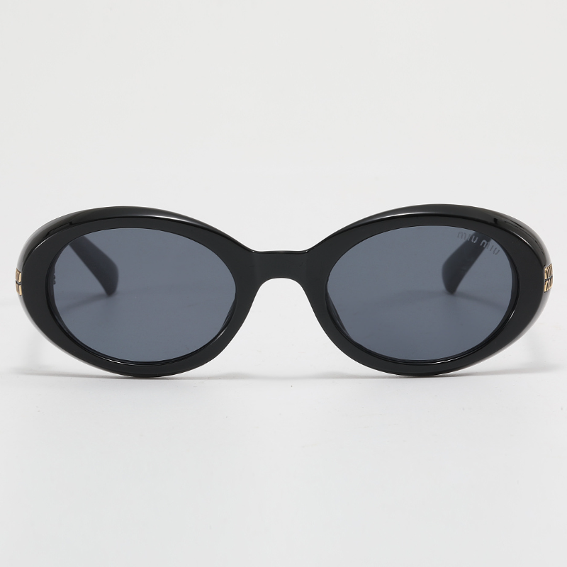 6039  Sunglasses with box